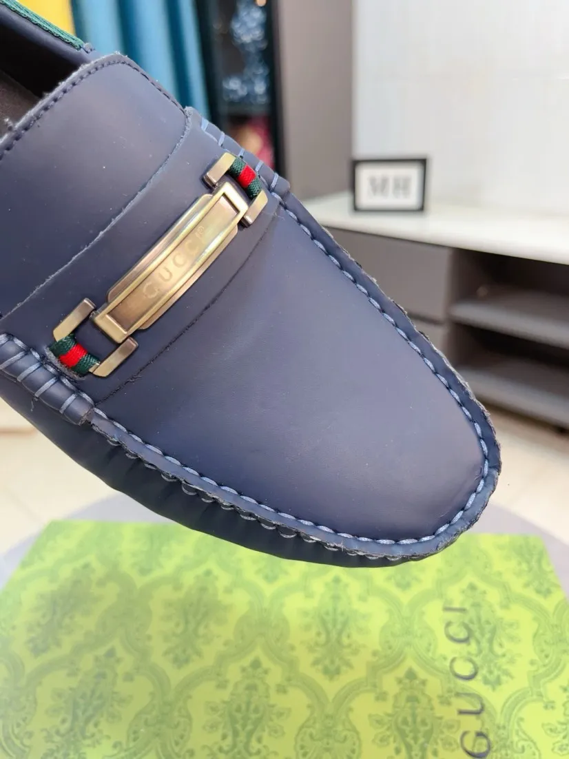 Men's shoes💰400🌹🌹【GUCCI】Hong Kong original top quality exquisite craftsmanship top quality💪🏼high-end boutique men's Hugh Doudou shoes British fashion style 🎈original metal soft cowhide surface lazy slip-on Loaf style This fabric is made of 🇮🇹imported top soft calfskin, code number: 38-44